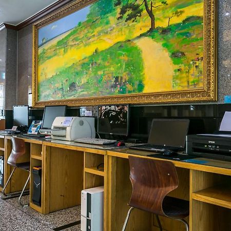 Fiore Hotel Gumi Eksteriør bilde