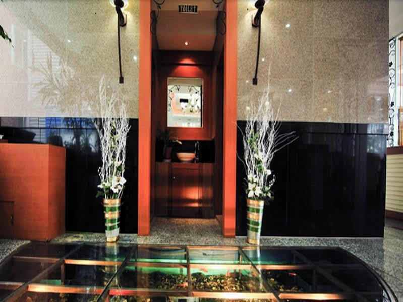 Fiore Hotel Gumi Eksteriør bilde
