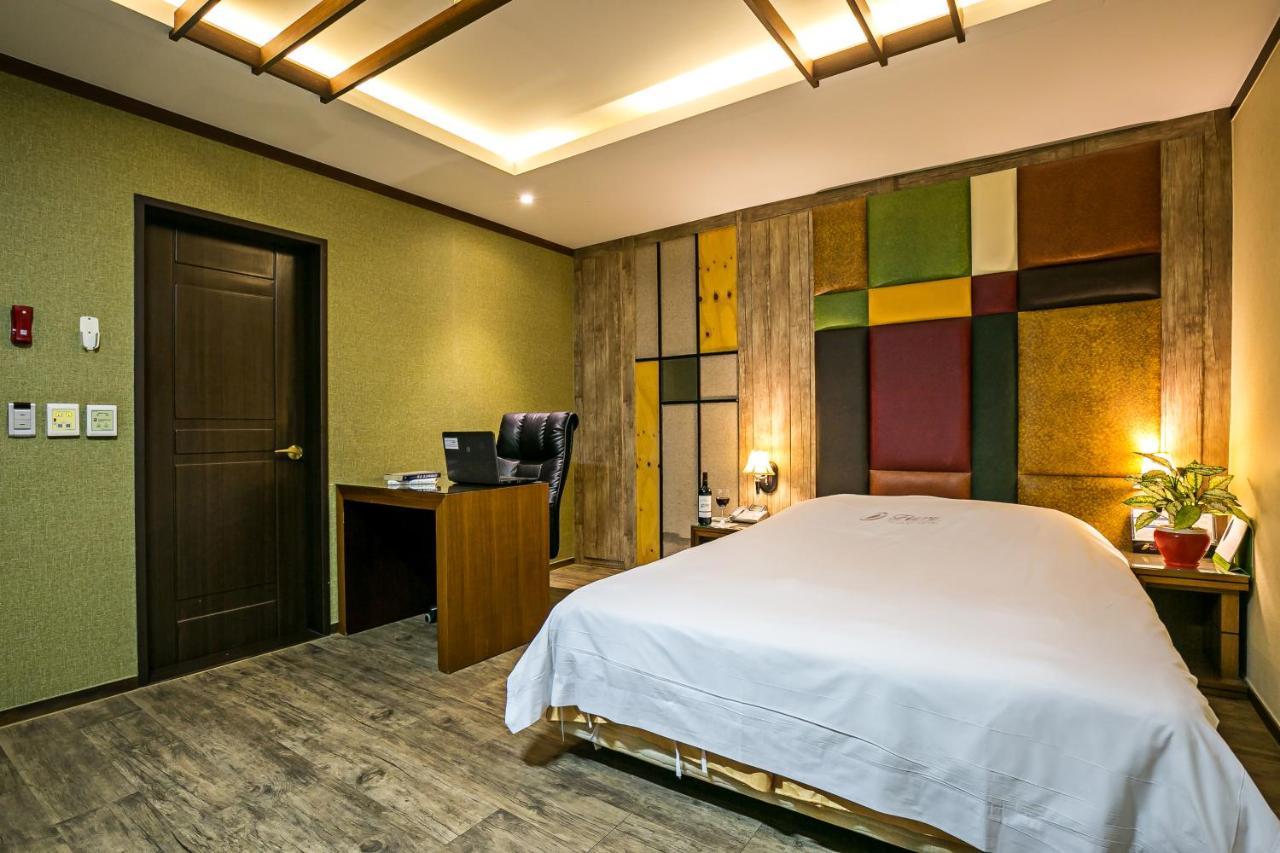 Fiore Hotel Gumi Eksteriør bilde