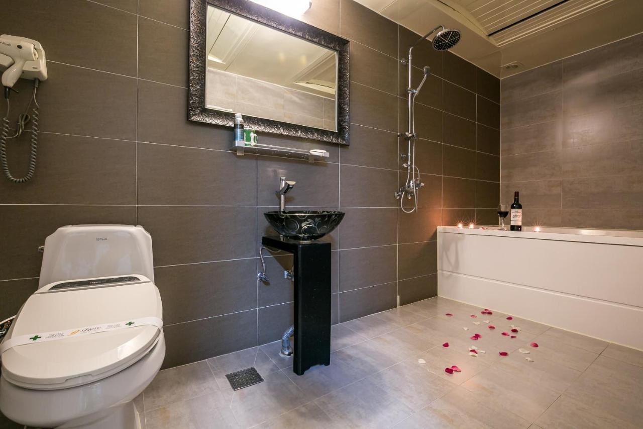 Fiore Hotel Gumi Eksteriør bilde