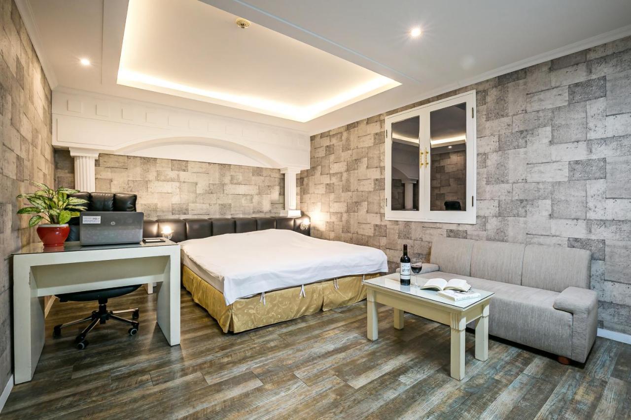 Fiore Hotel Gumi Eksteriør bilde
